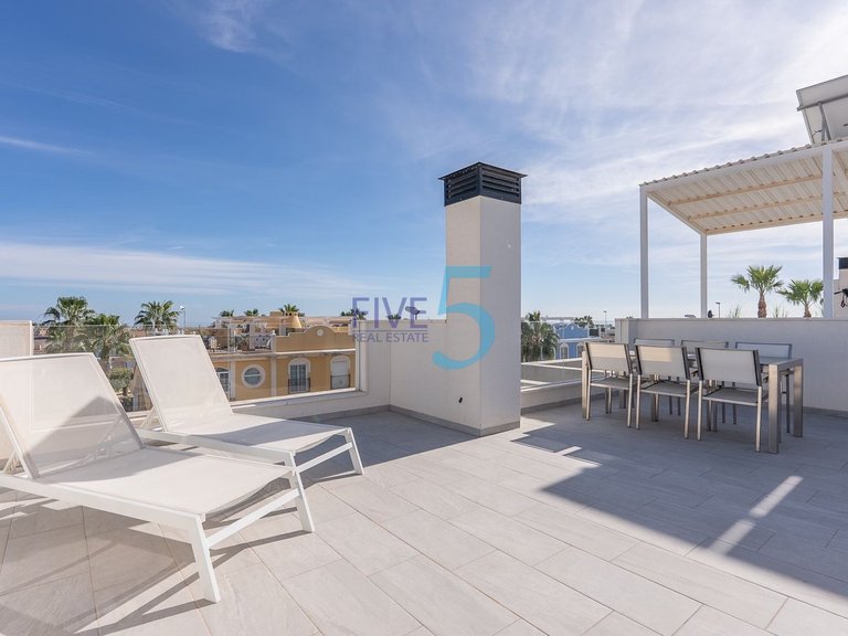 Villa for Sale in Alicante, Valencia 34