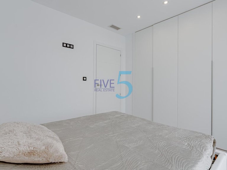 Villa for Sale in Alicante, Valencia 15