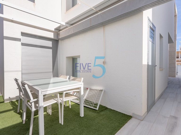 Villa for Sale in Alicante, Valencia 39