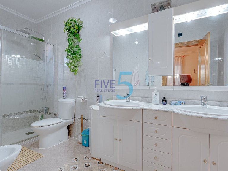 Villa for Sale in Alicante, Valencia 15