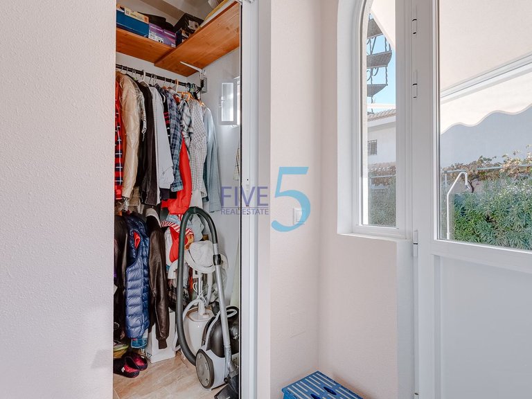 Villa for Sale in Alicante, Valencia 4