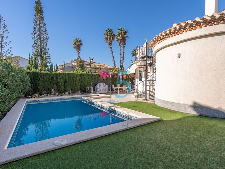 Villa for Sale in Alicante, Valencia 27