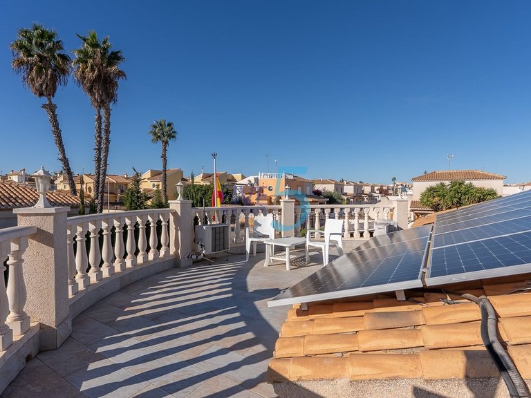 Villa for Sale in Alicante, Valencia 32