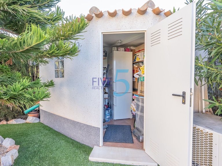 Villa for Sale in Alicante, Valencia 26