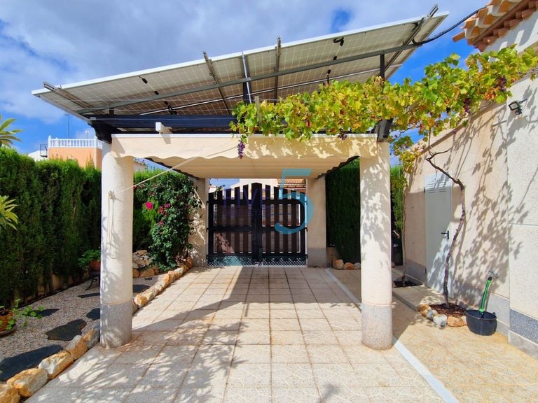 Villa for Sale in Alicante, Valencia 16