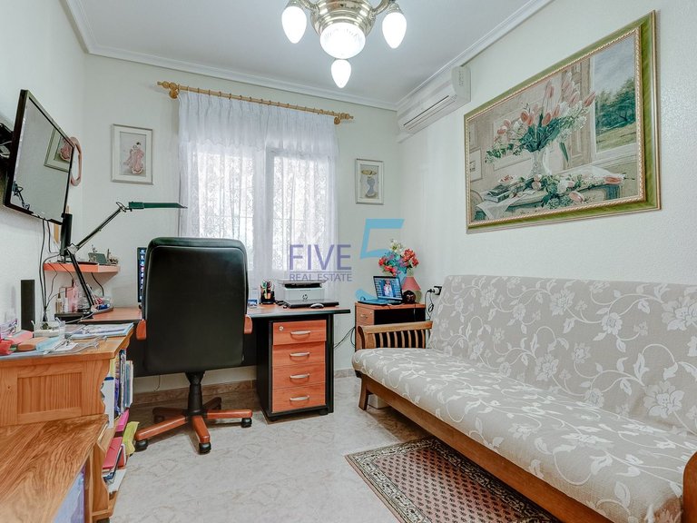 Villa for Sale in Alicante, Valencia 20