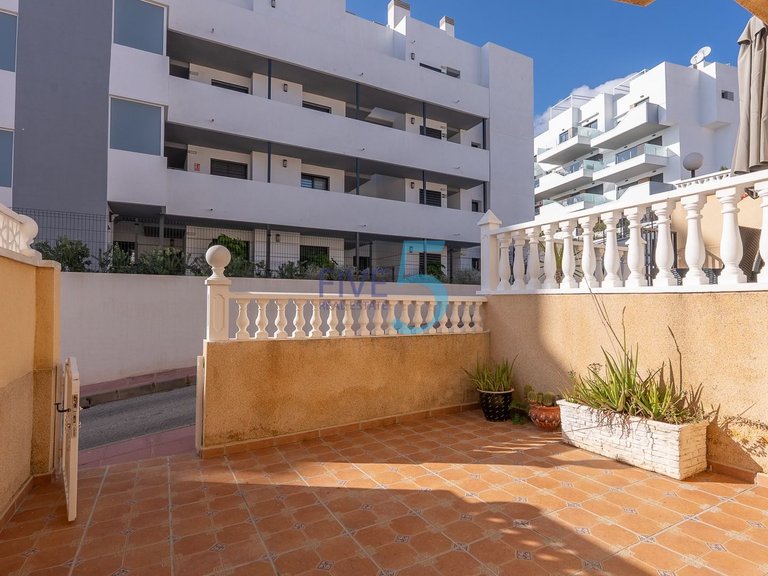 Villa for Sale in Alicante, Valencia 4