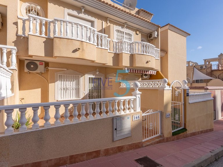 Villa for Sale in Alicante, Valencia 1