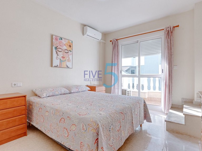 Villa for Sale in Alicante, Valencia 10