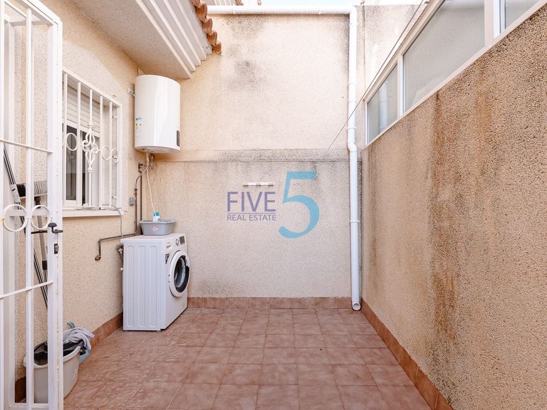 Villa for Sale in Alicante, Valencia 17