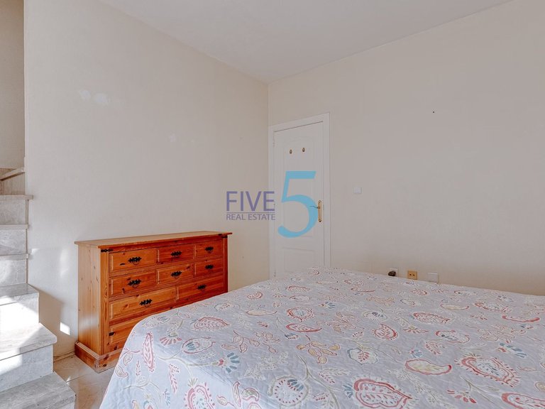 Villa for Sale in Alicante, Valencia 11
