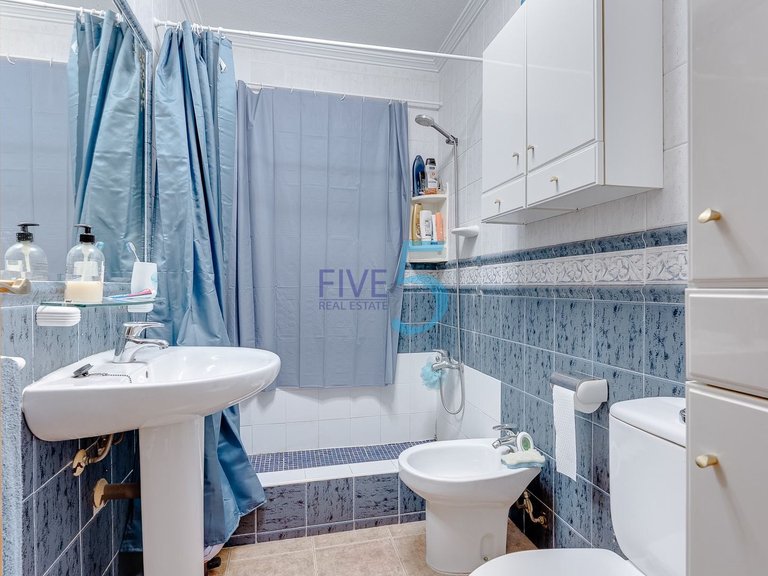 Apartment for Sale in Alicante, Valencia 11