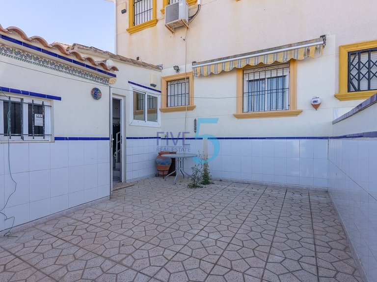 Apartment for Sale in Alicante, Valencia 18