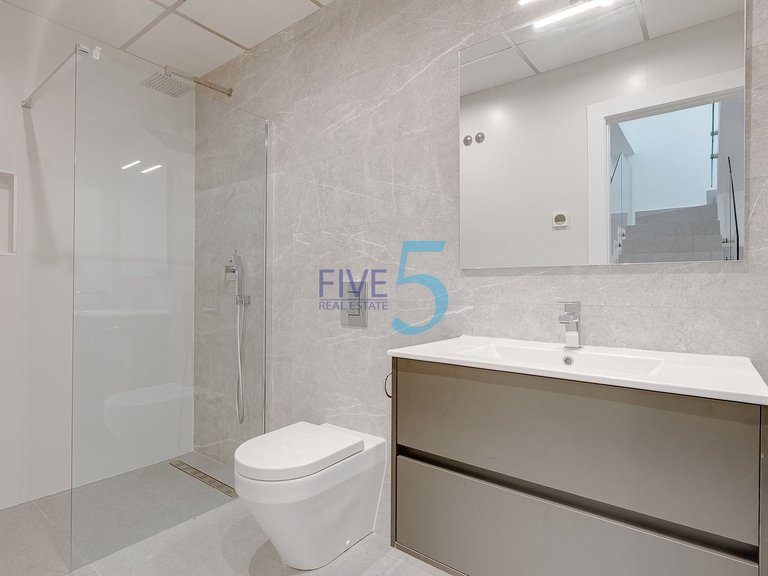 Villa for Sale in Alicante, Valencia 33