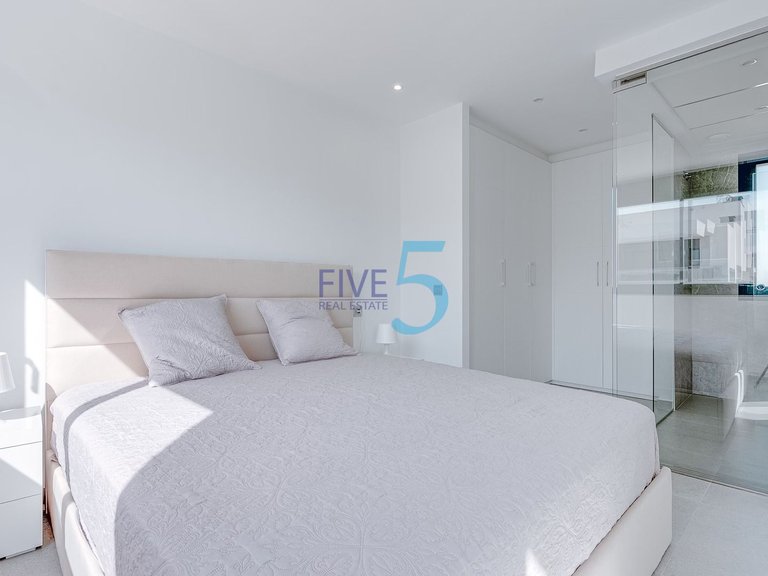 Villa for Sale in Alicante, Valencia 14