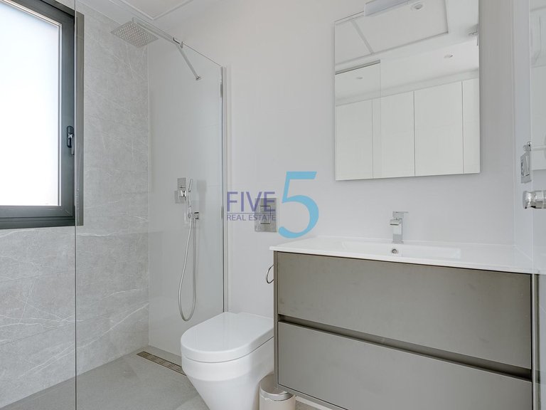 Villa for Sale in Alicante, Valencia 18