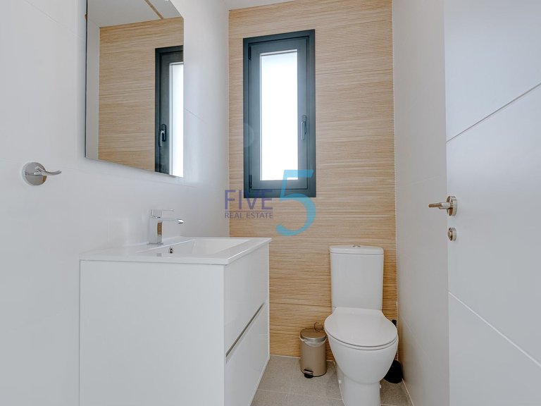 Villa for Sale in Alicante, Valencia 13