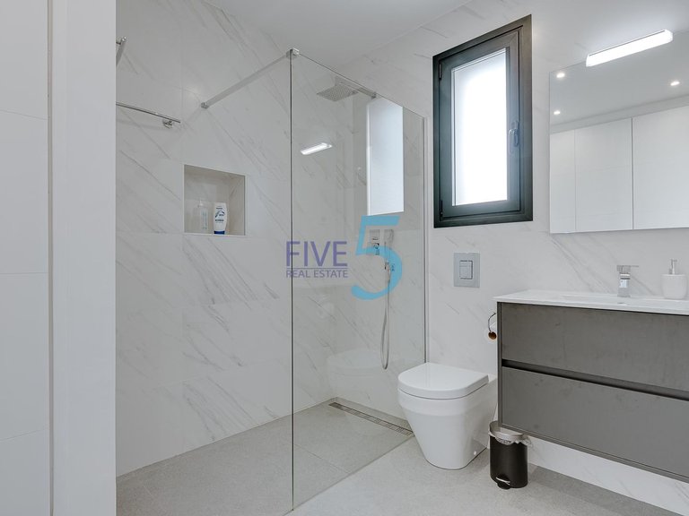 Villa for Sale in Alicante, Valencia 25