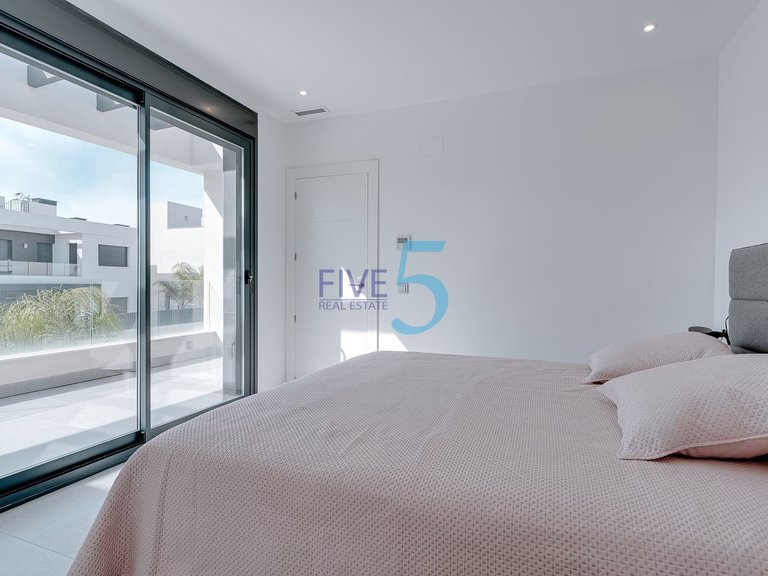 Villa for Sale in Alicante, Valencia 22