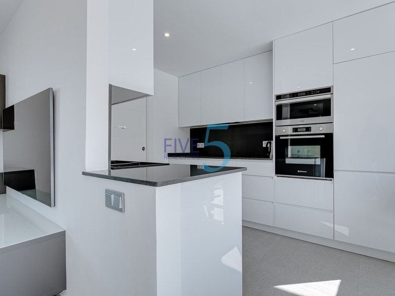 Villa for Sale in Alicante, Valencia 5