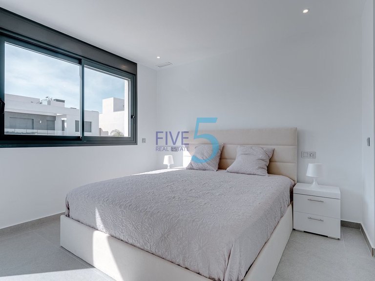 Villa for Sale in Alicante, Valencia 15