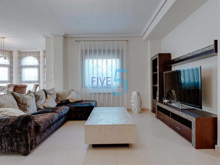 Villa for Sale in Alicante, Valencia 5