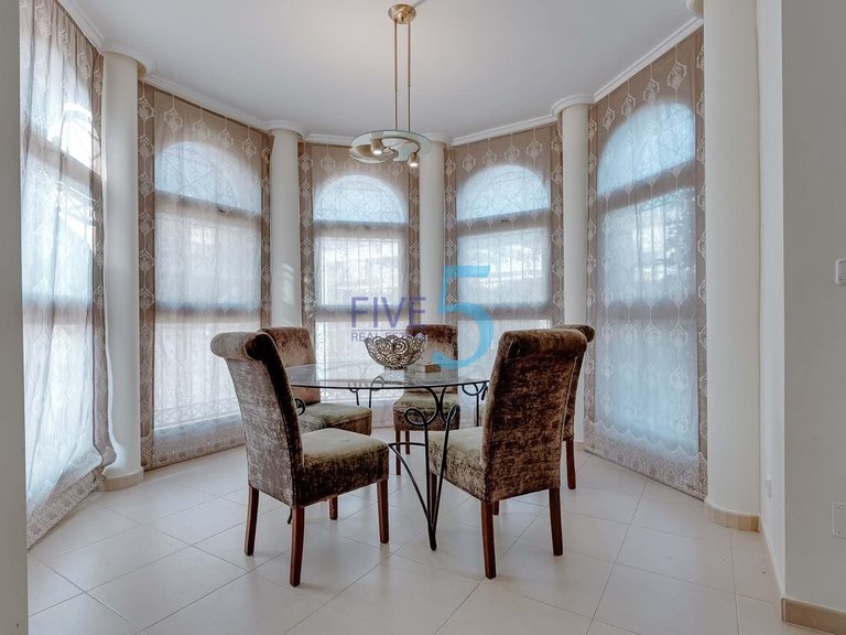 Villa for Sale in Alicante, Valencia 7