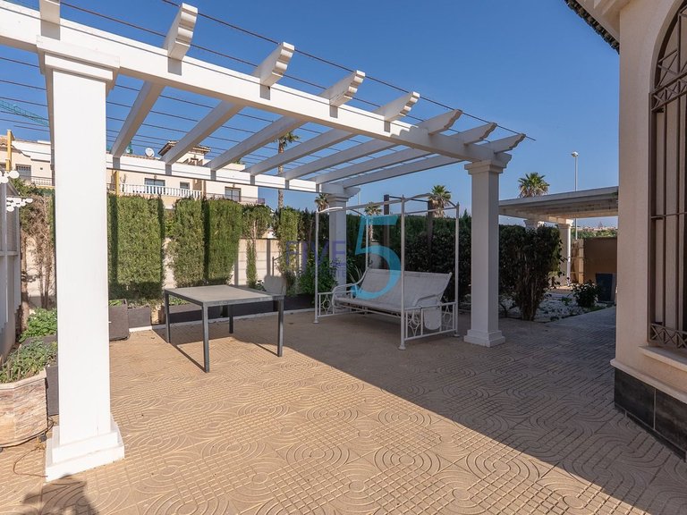 Villa for Sale in Alicante, Valencia 31