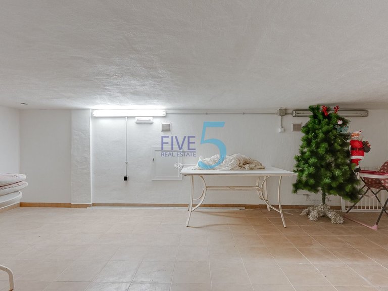 Villa for Sale in Alicante, Valencia 25