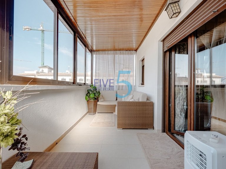 Villa for Sale in Alicante, Valencia 21