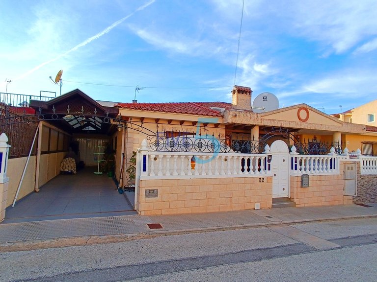 Penthouse for Sale in Alicante, Valencia 1