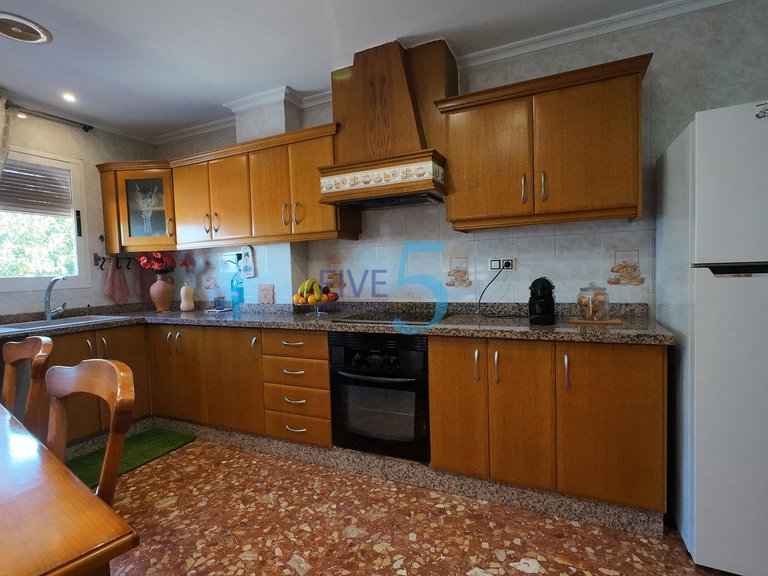 Villa for Sale in Alicante, Valencia 7