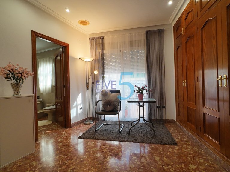 Villa for Sale in Alicante, Valencia 12