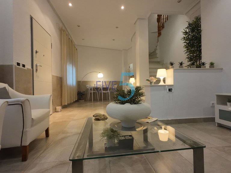Villa for Sale in Alicante, Valencia 4