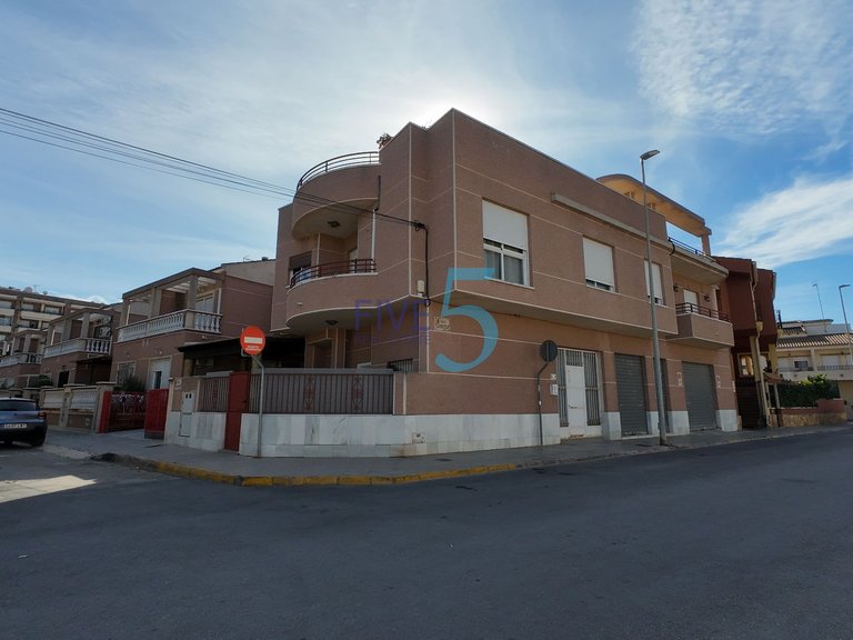 Villa for Sale in Alicante, Valencia 1