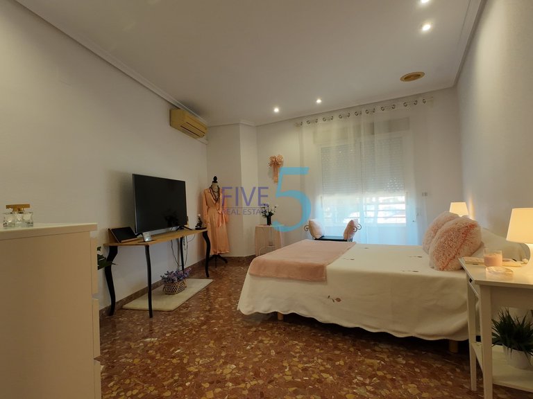 Villa for Sale in Alicante, Valencia 16