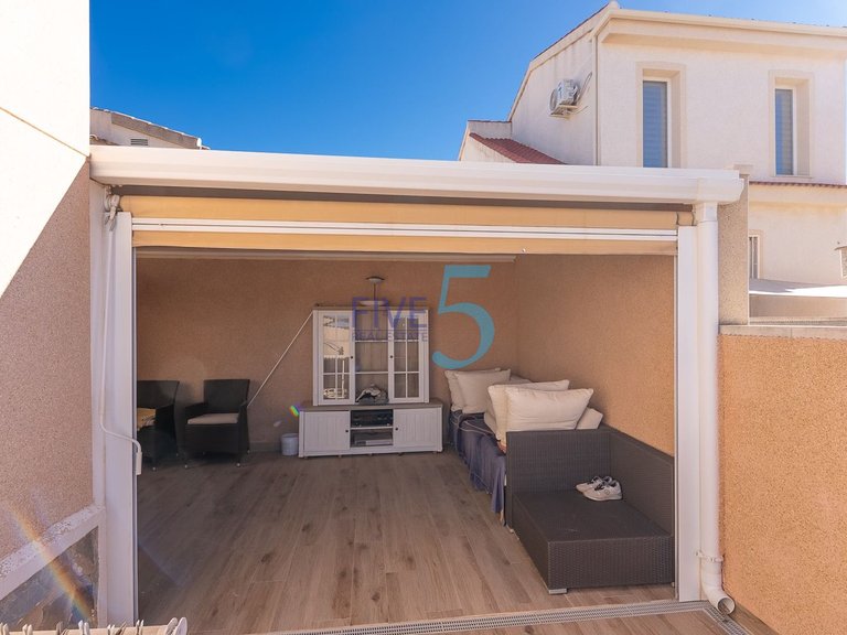 Villa for Sale in Alicante, Valencia 22