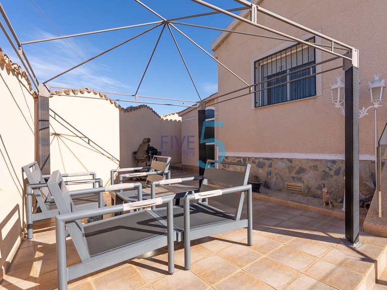 Villa for Sale in Alicante, Valencia 16