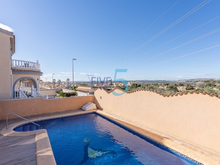 Villa for Sale in Alicante, Valencia 15