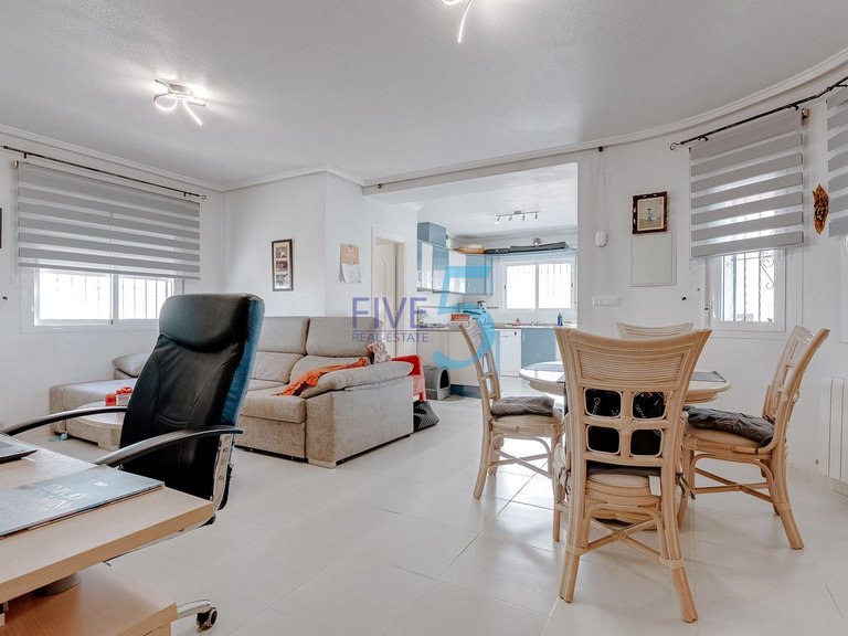 Villa for Sale in Alicante, Valencia 6