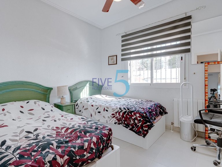 Villa for Sale in Alicante, Valencia 12