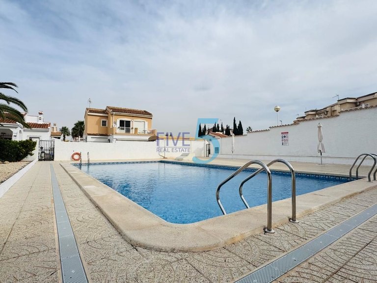 Villa for Sale in Alicante, Valencia 3