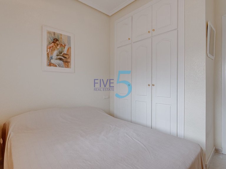 Villa for Sale in Alicante, Valencia 11