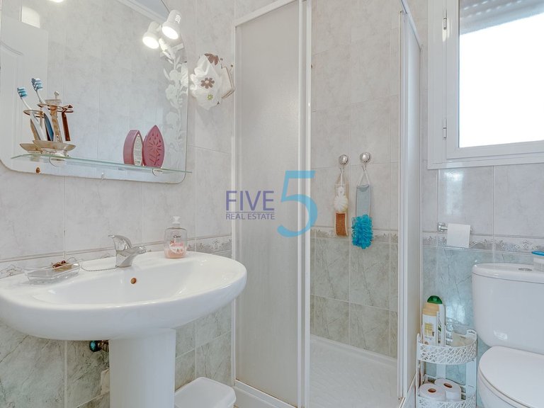 Villa for Sale in Alicante, Valencia 12
