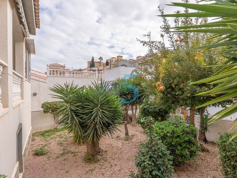 Villa for Sale in Alicante, Valencia 20