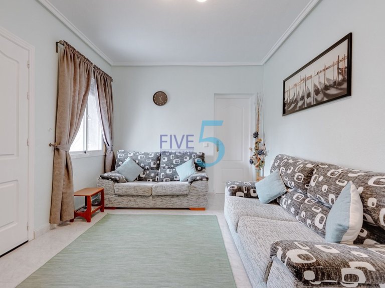 Villa for Sale in Alicante, Valencia 6