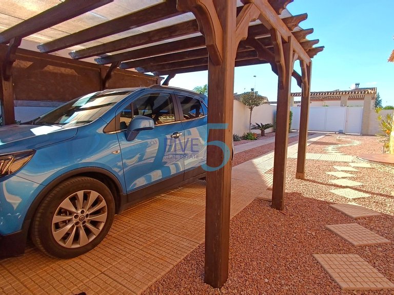 Villa for Sale in Alicante, Valencia 8