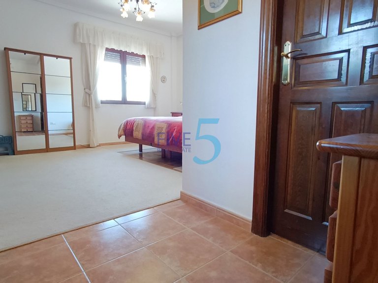 Villa for Sale in Alicante, Valencia 32