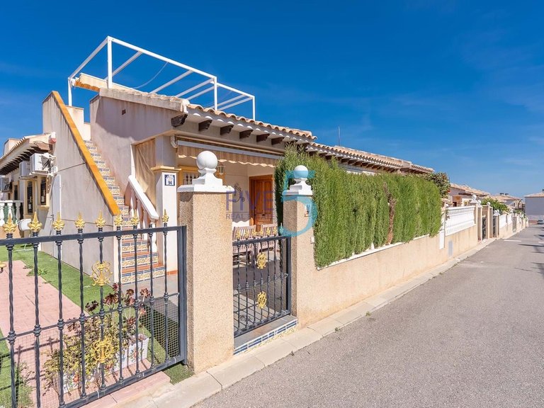 Penthouse for Sale in Alicante, Valencia 1
