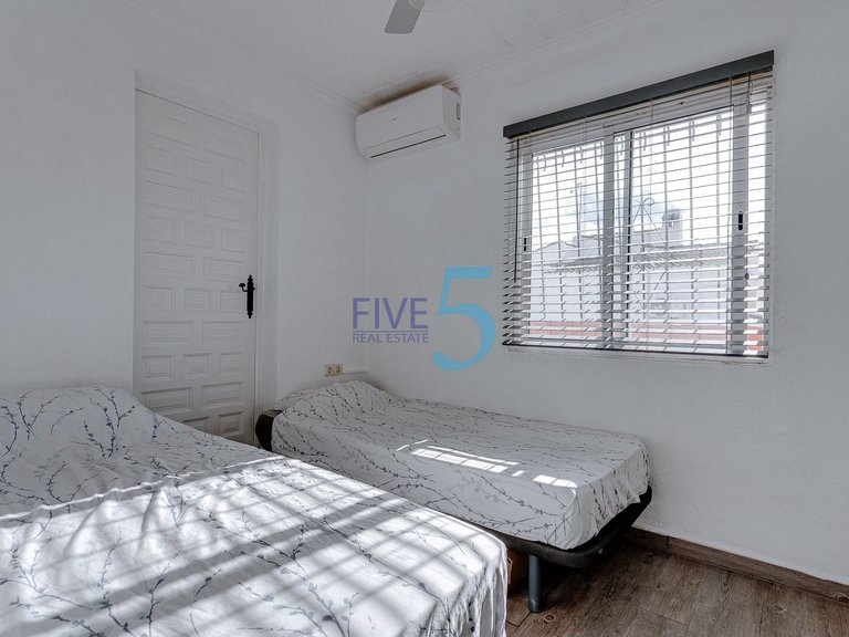 Villa for Sale in Alicante, Valencia 13